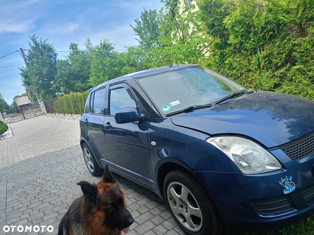 Suzuki Swift 1.3 Club - 3