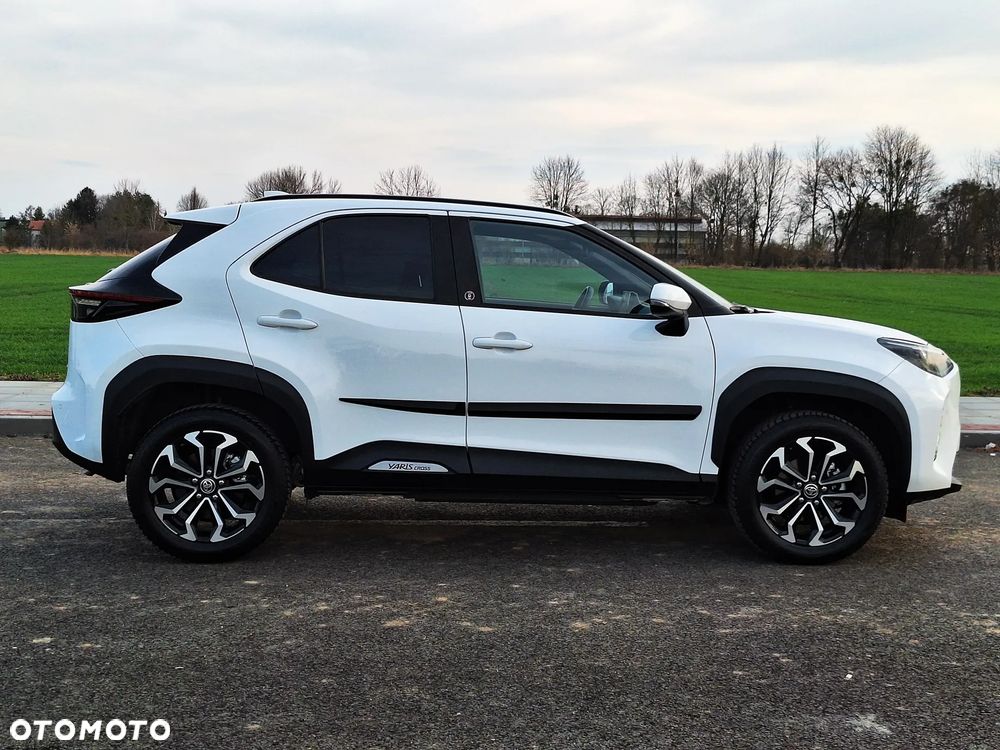 Toyota Yaris Cross 130 1.5 VVT-i Team Deutschland - 5