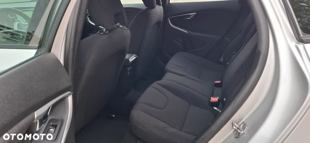 Volvo V40 D2 Geartronic Summum - 9
