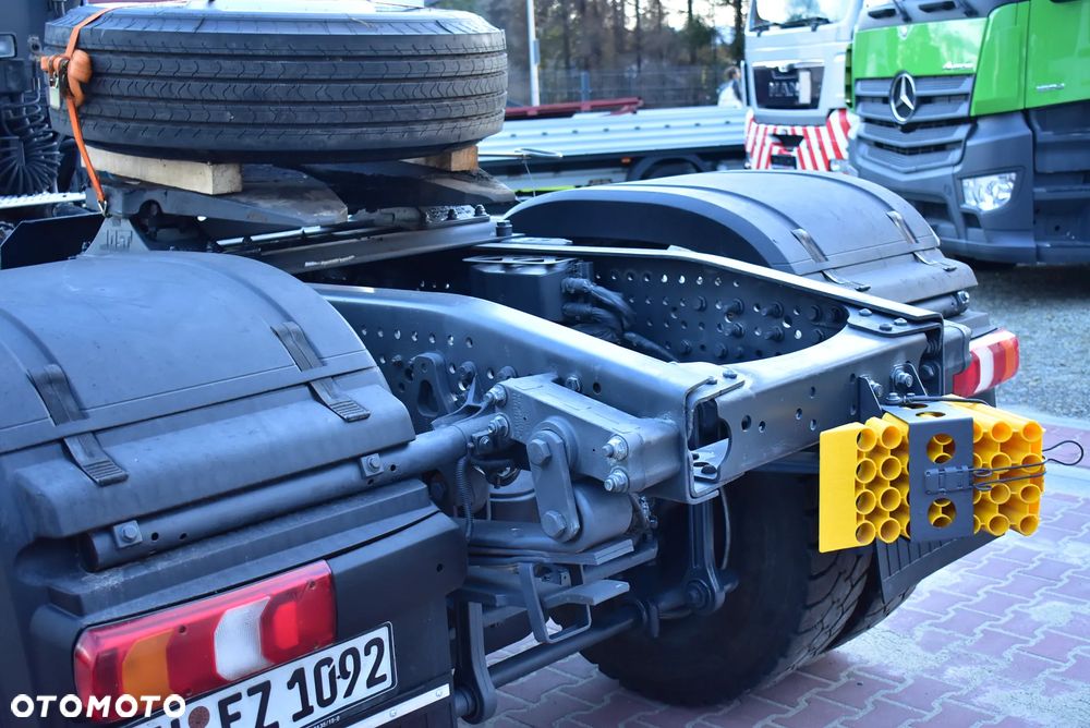 Mercedes-Benz Arocs 2042 Ciągnik siodłowy 4x4! Na Moście ! Reduktor ! RESOR ! Hydraulika Sprowadzony z Niemiec ! - 11