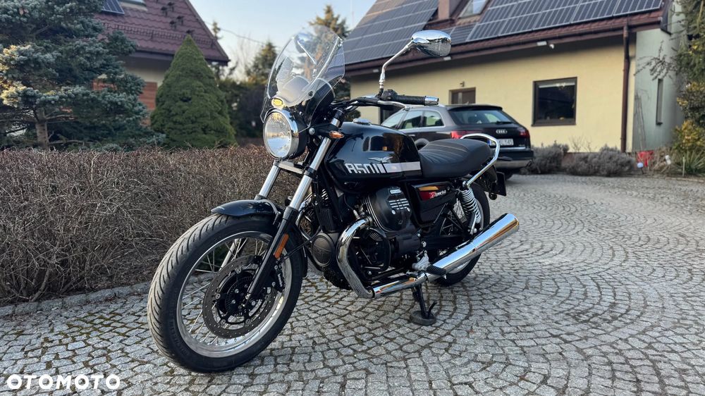 Moto Guzzi V7 - 4