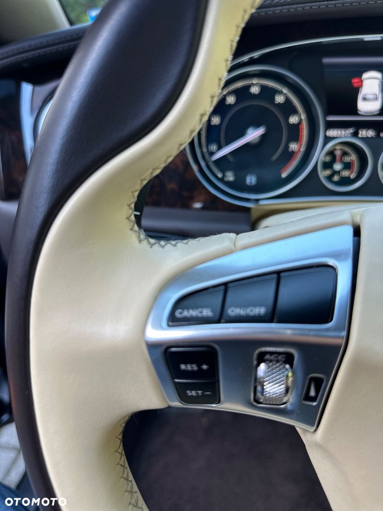 Bentley Flying Spur W12 - 10