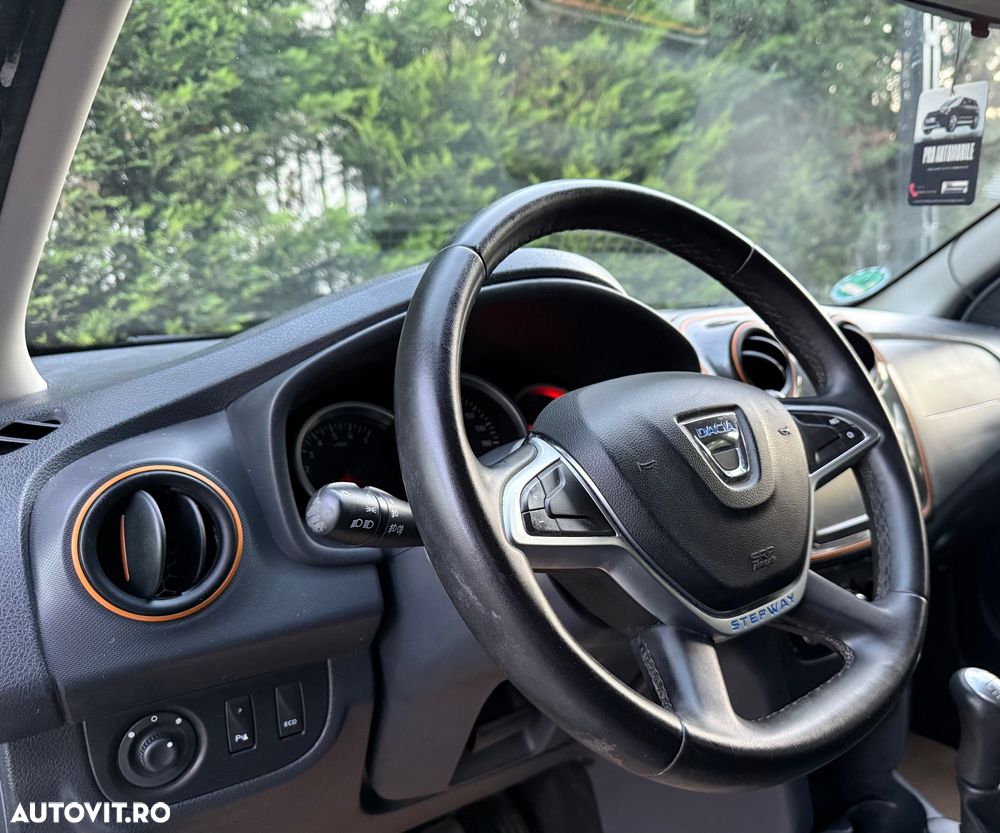 Dacia Sandero Stepway TCe 100 Prestige - 32