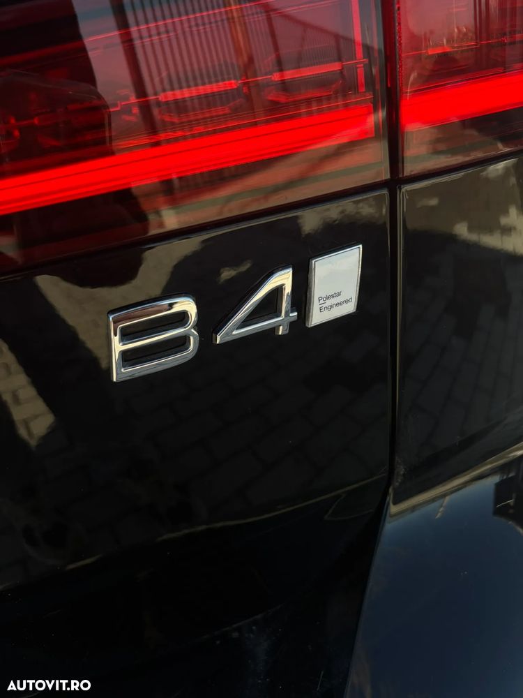 Volvo V60 B4 MHEV AT8 FWD Momentum Pro - 15