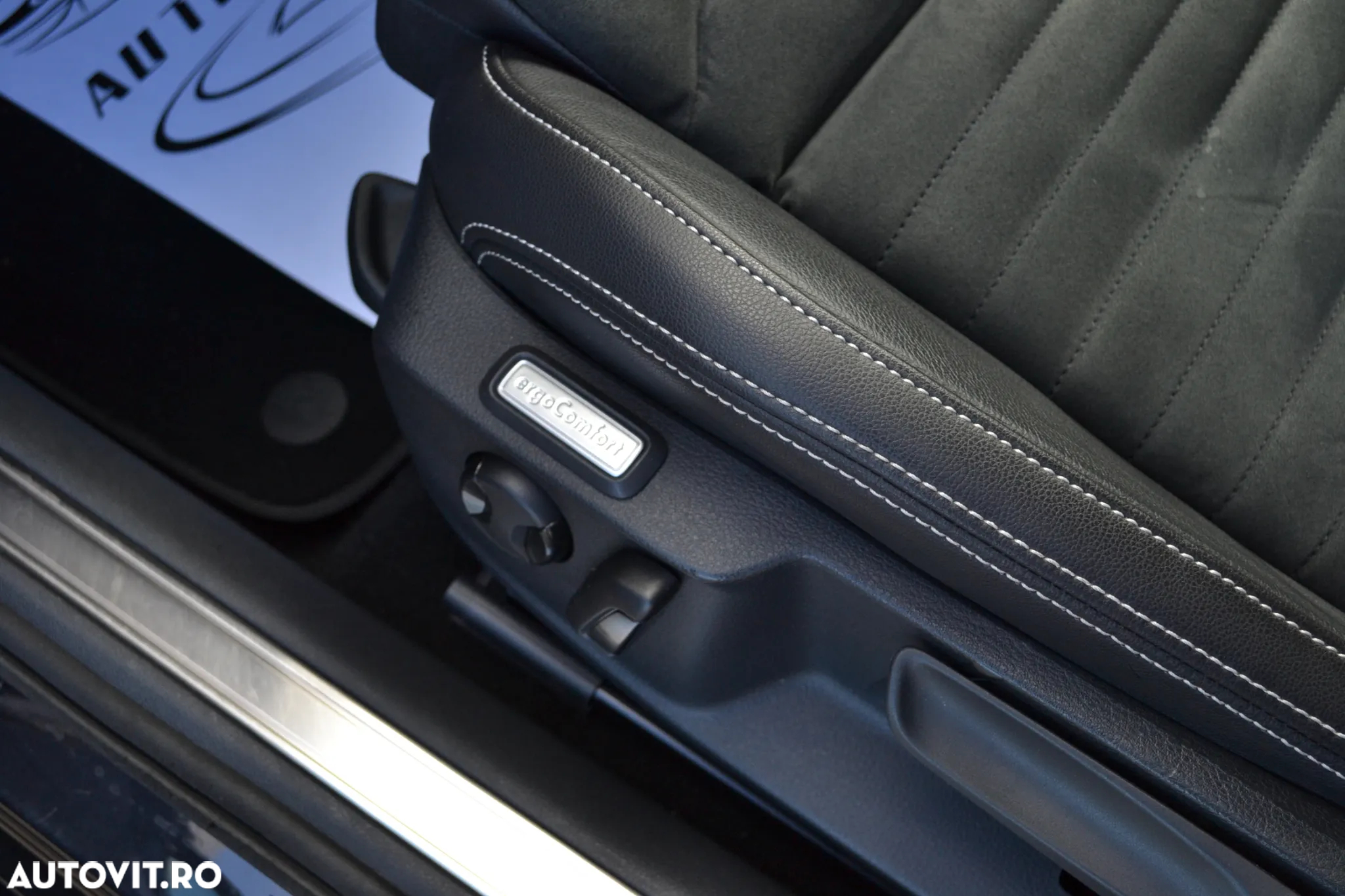Volkswagen Passat Variant 2.0 TDI DSG Highline - 9