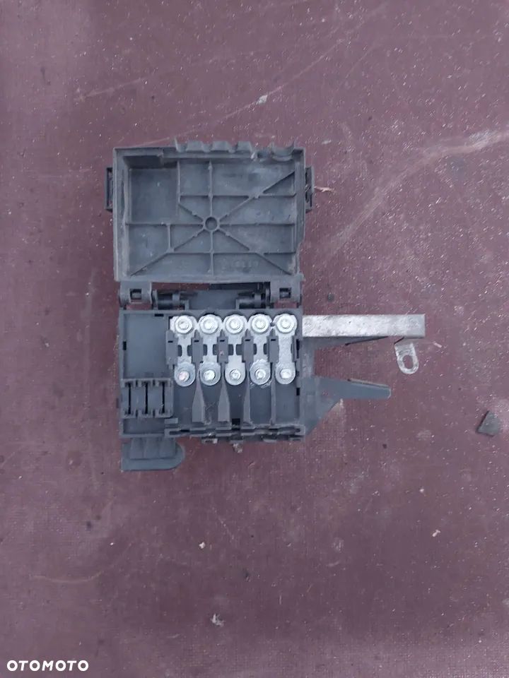 Skrzynka bezpieczników vw sharan 1.9 tdi - 1