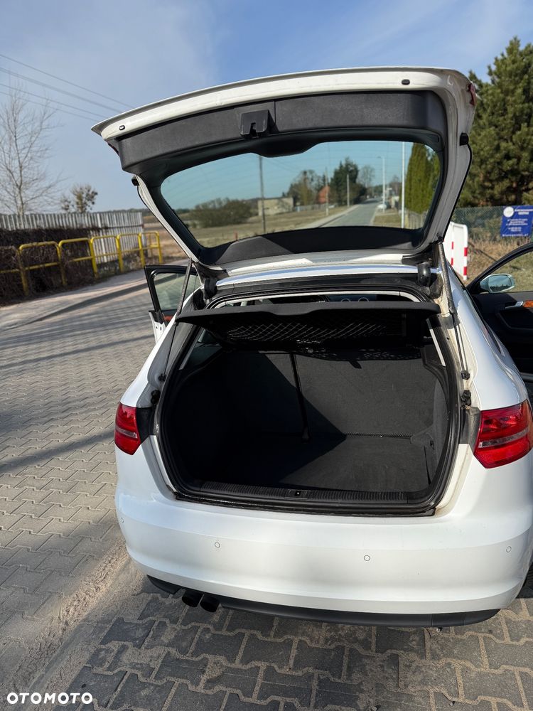 Audi A3 Sportback 1.8 TFSI Ambiente - 12