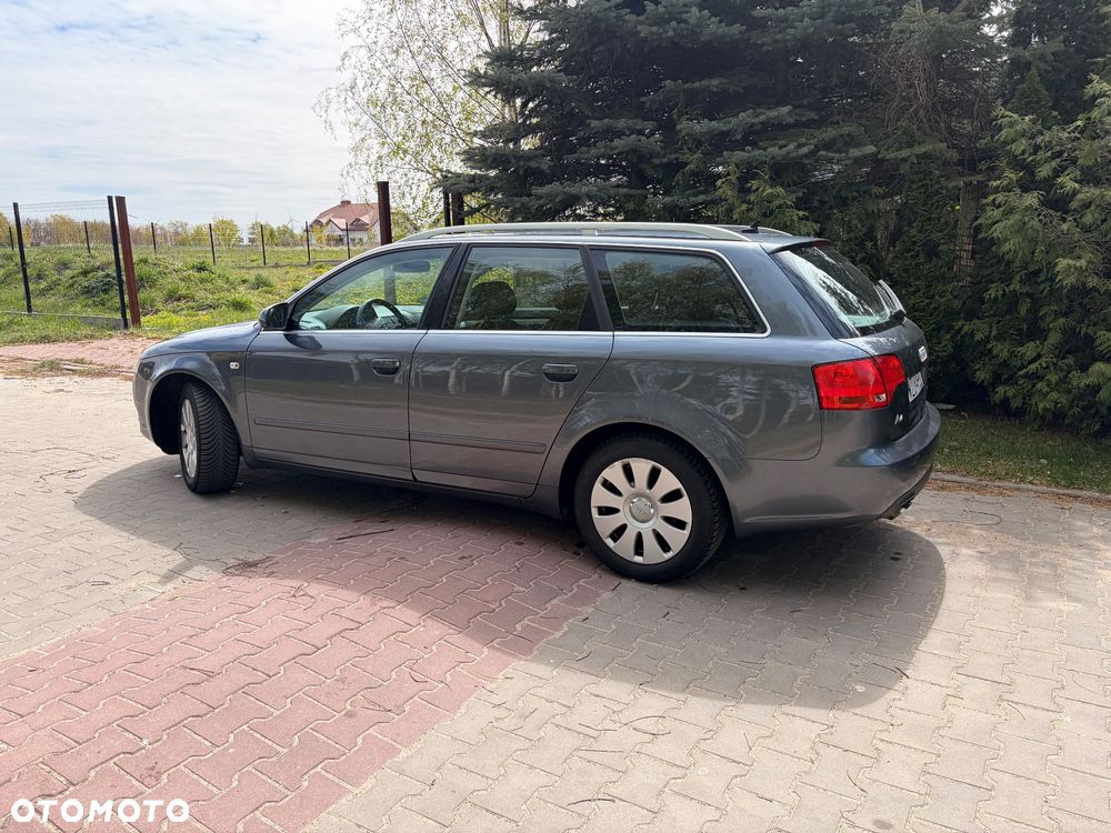 Audi A4 Avant 2.0 TDI DPF - 13