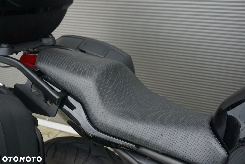Yamaha XJ - 16