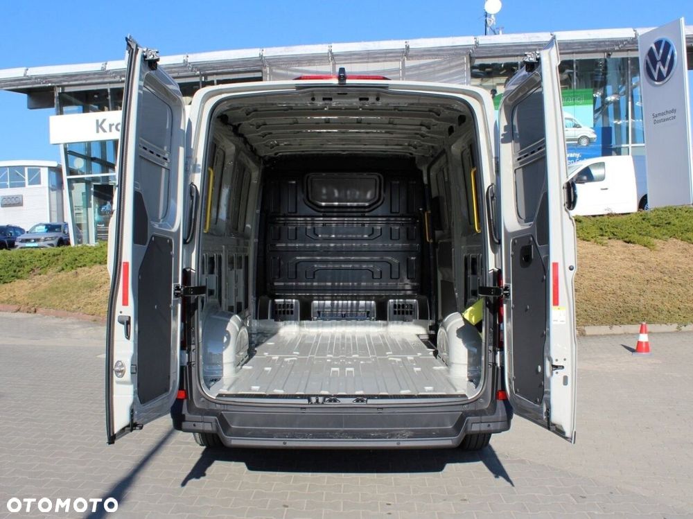 Volkswagen Crafter - 11