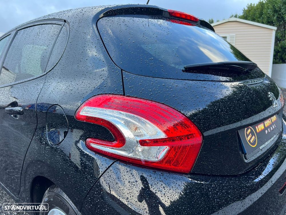 Peugeot 208 1.2 PureTech Active - 21