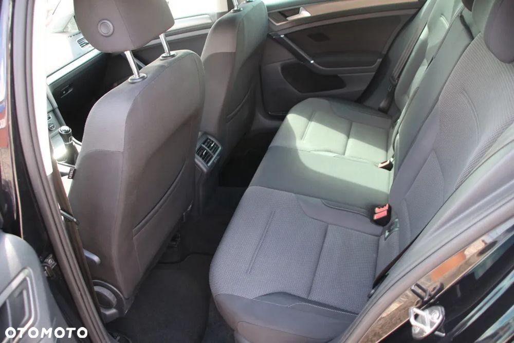 Volkswagen Golf 1.4 TSI BMT Comfortline - 17