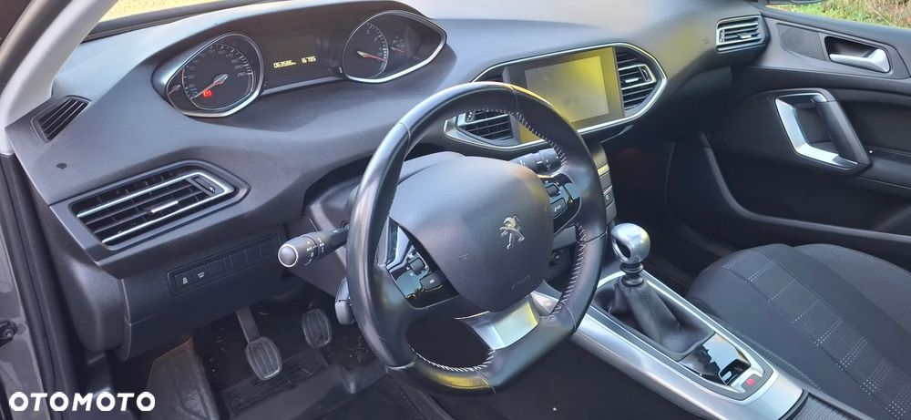 Peugeot 308 - 15