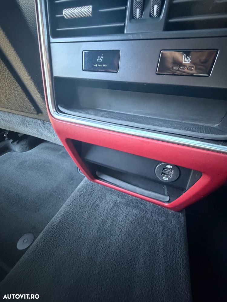 Porsche Cayenne - 21