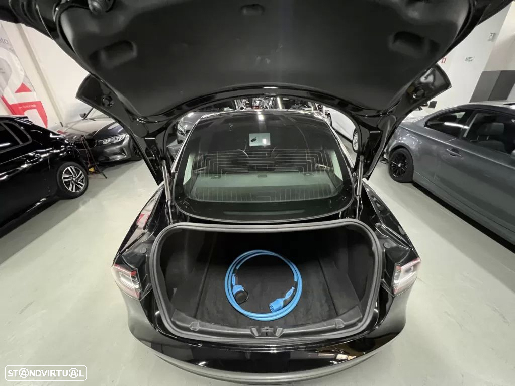 Tesla Model 3 Long-Range Dual Motor AWD - 42