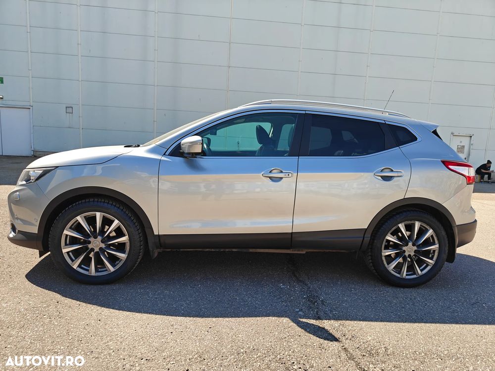 Nissan Qashqai 1.6 DCI Xtronic TEKNA+ - 6