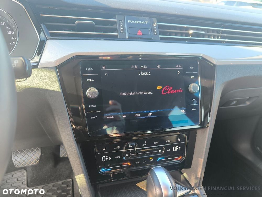 Volkswagen Passat - 10