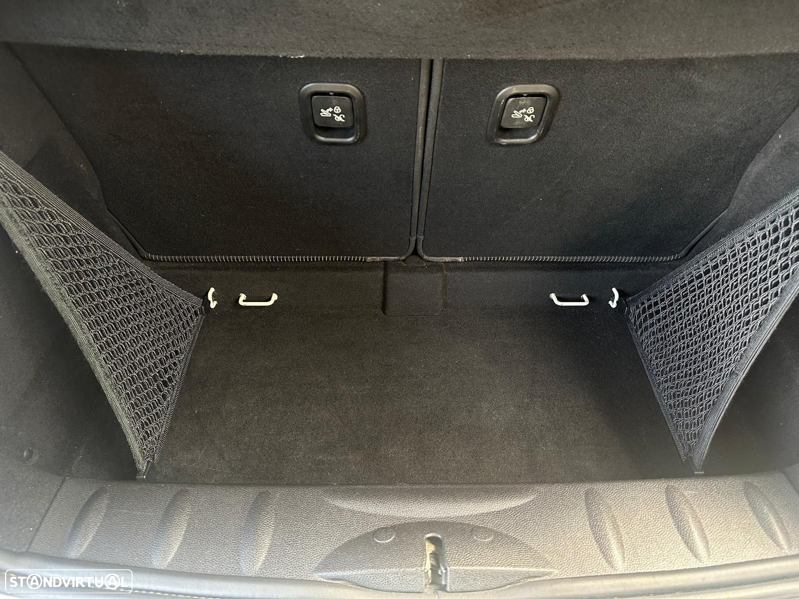 MINI 3 Portas Cooper D - 21