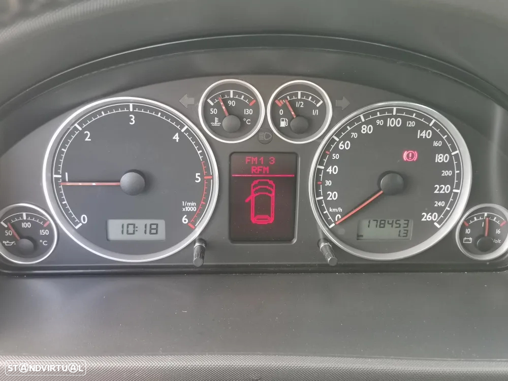 VW Sharan 2.0 TDi Highline - 24