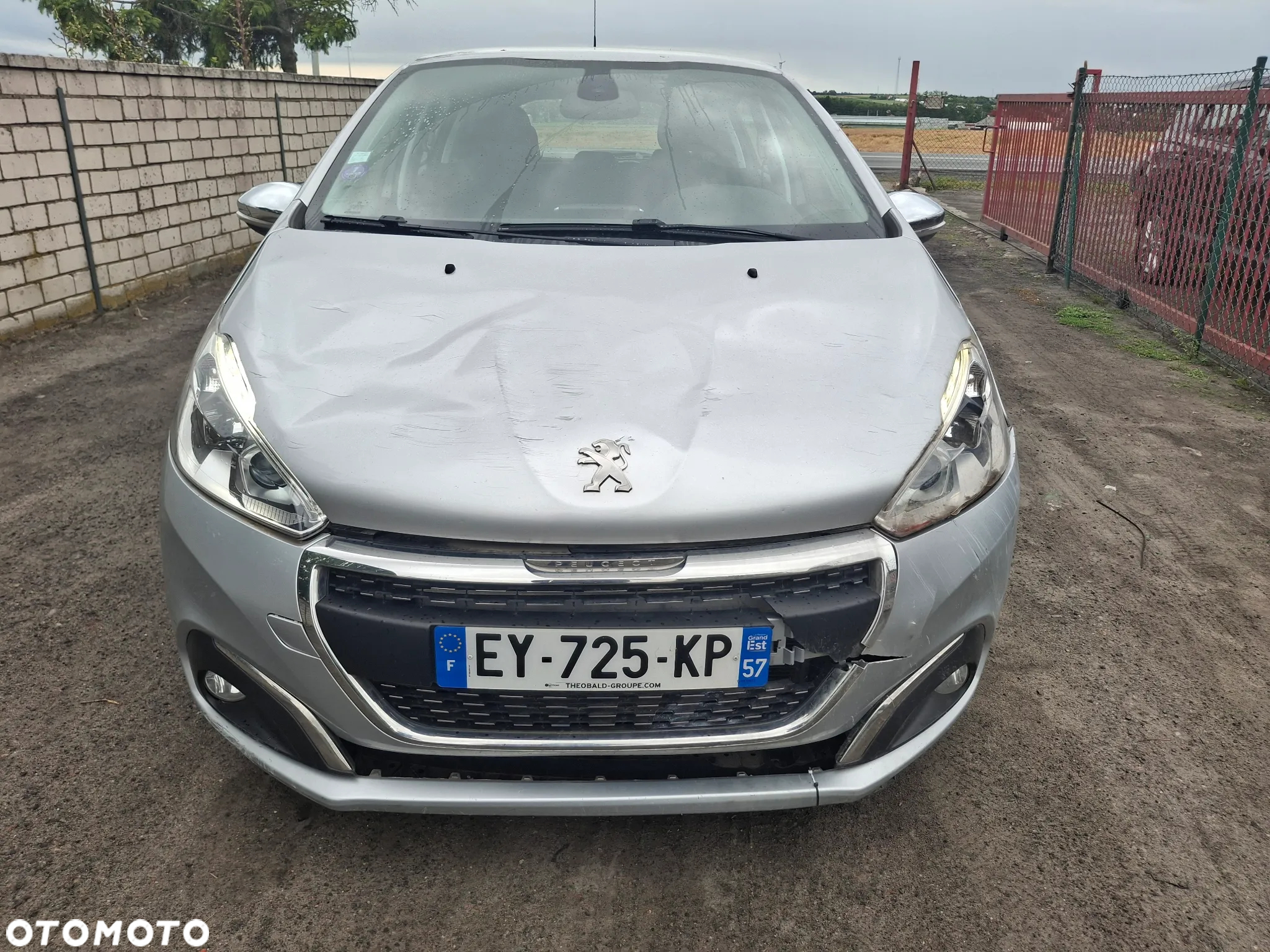 Peugeot 208 - 6