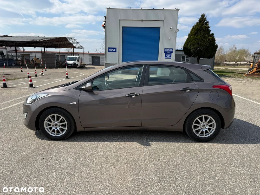 Hyundai i30 1.4 Comfort - 11