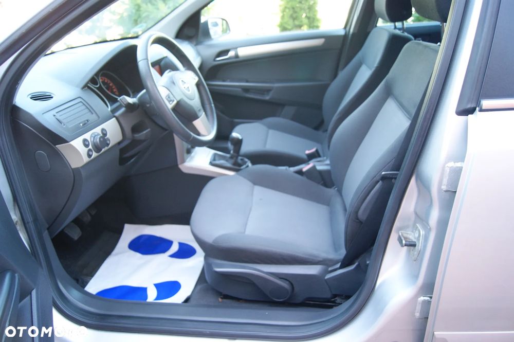 Opel Astra 1.9 CDTI Elegance - 10