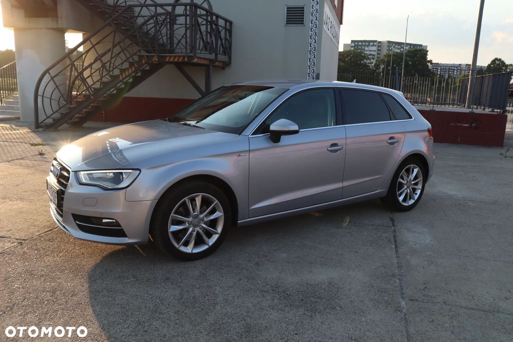 Audi A3 Sportback 1.8 TFSI S tronic Ambiente - 12