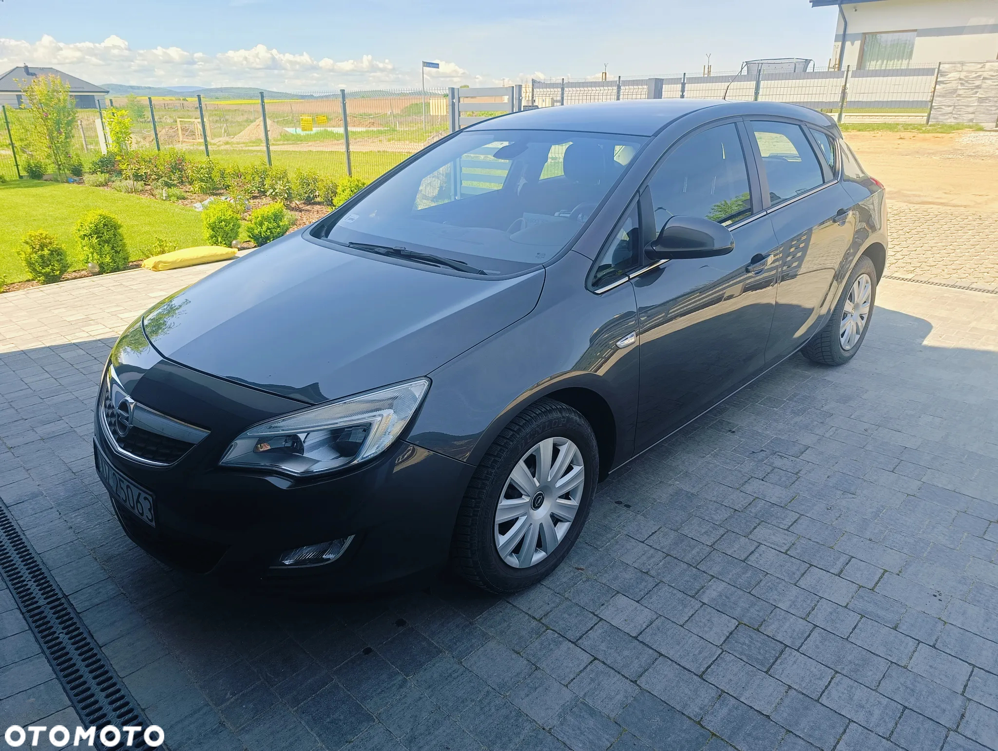 Opel Astra IV 1.4 T Cosmo - 17