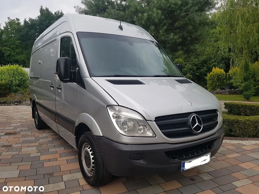 Mercedes-Benz Sprinter - 2