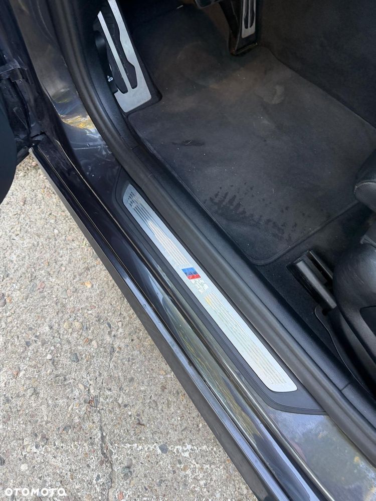 BMW Seria 5 520d xDrive M Sport Edition - 14