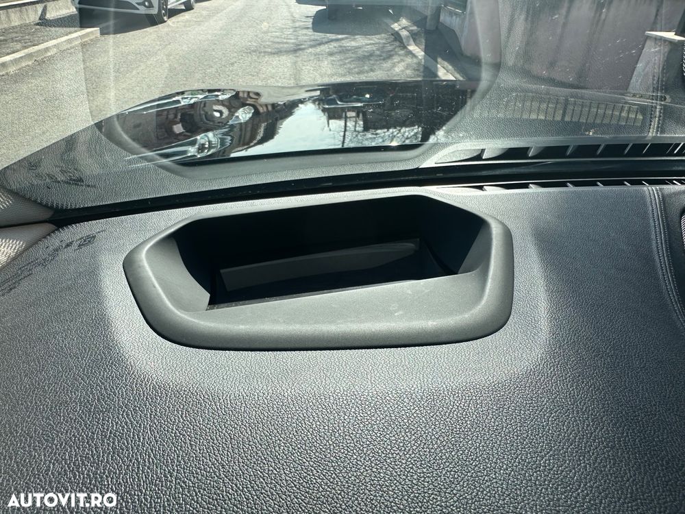 BMW Seria 5 530d xDrive AT - 36