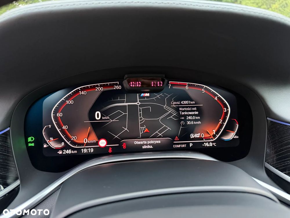 BMW Seria 7 750Li xDrive sport - 28