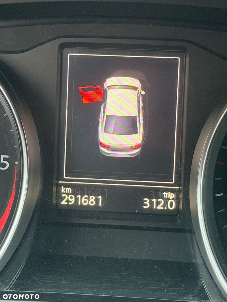 Volkswagen Passat - 8