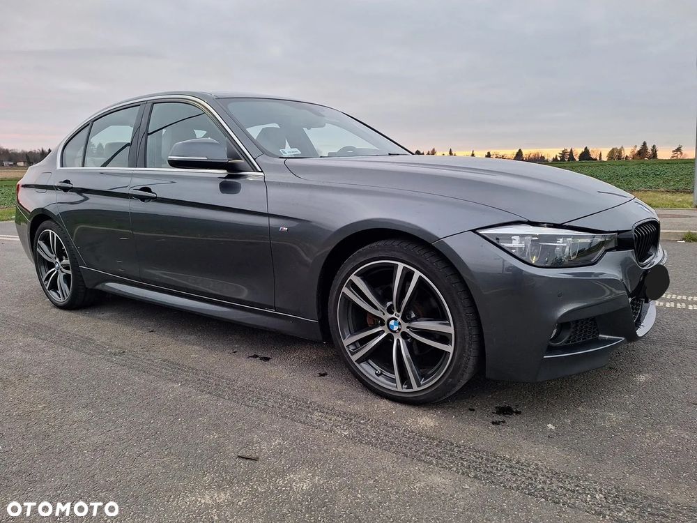 BMW Seria 3 330i xDrive M Sport Shadow - 3