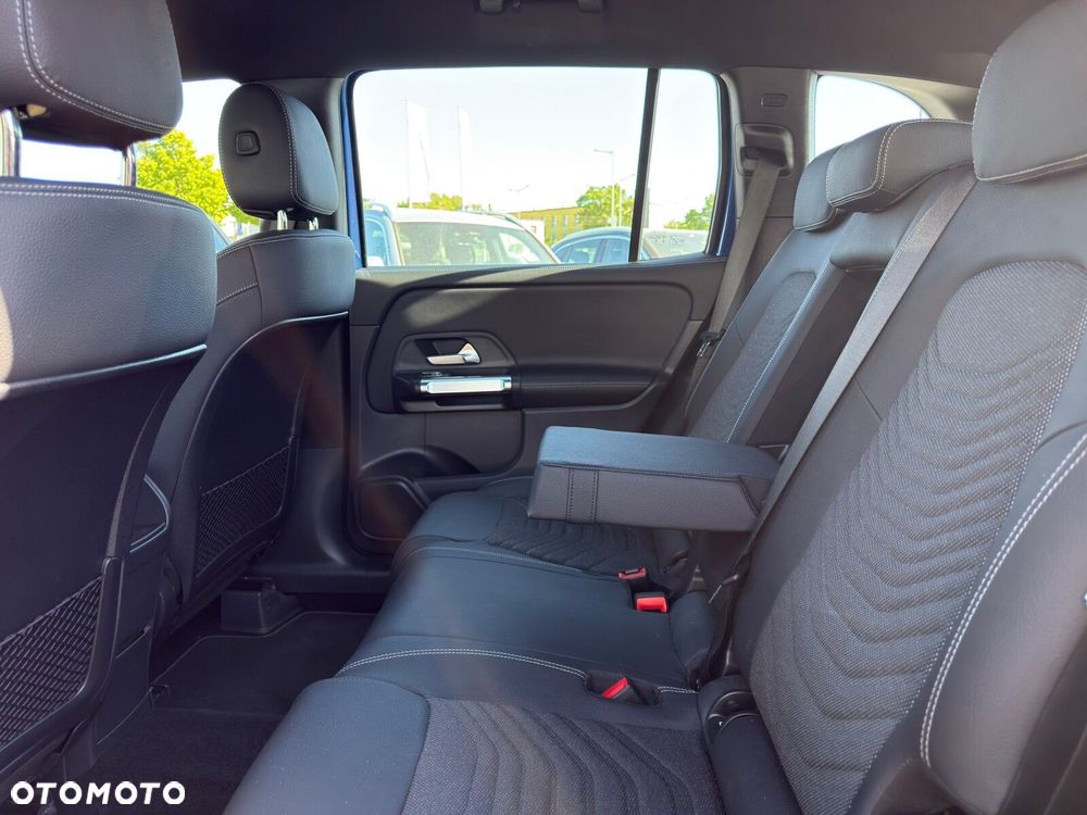 Mercedes-Benz GLB 200 Progressive 7G-DCT - 26