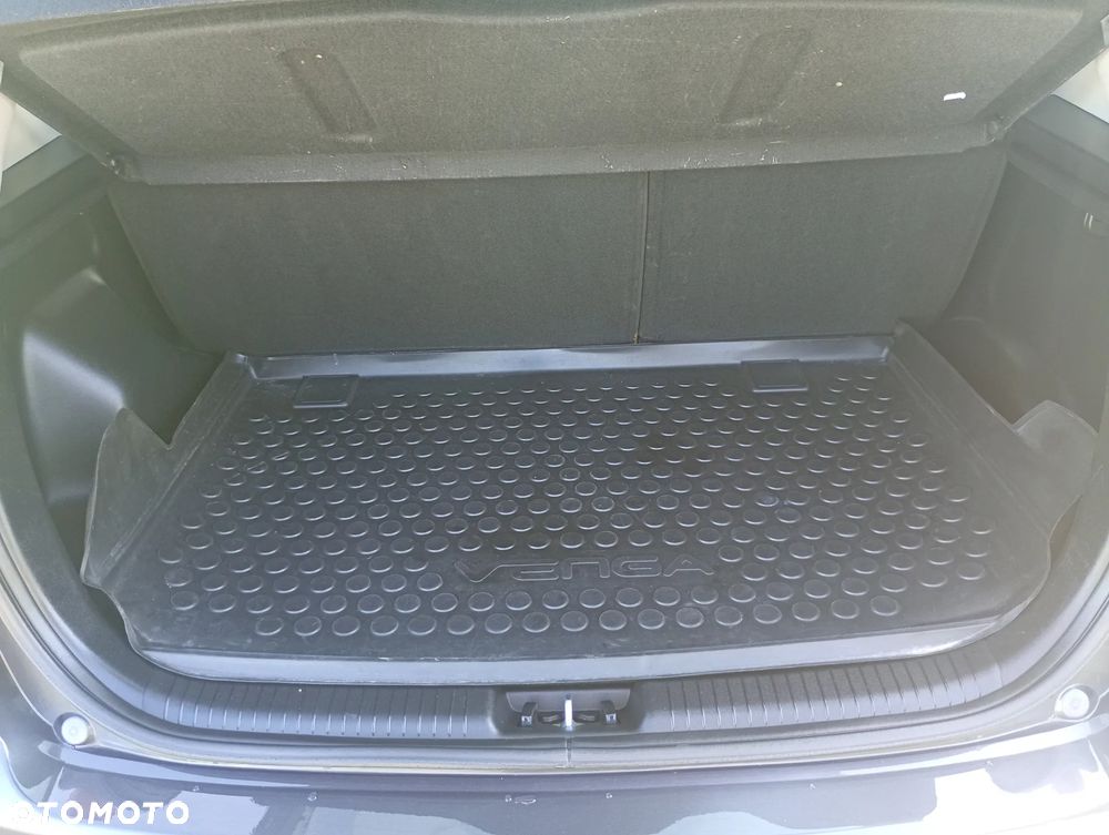 Kia Venga 1.6 CVVT Titanium Collection - 13