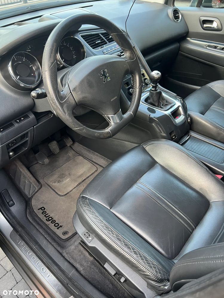 Peugeot 5008 - 10
