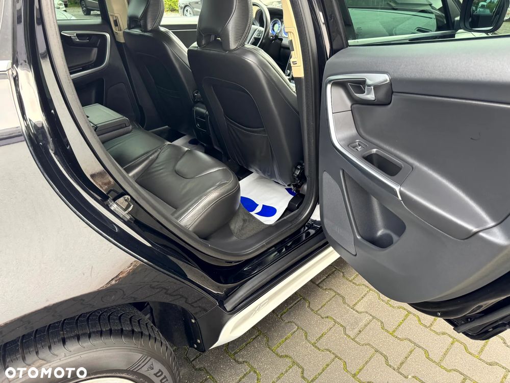 Volvo XC 60 D3 R Design - 10