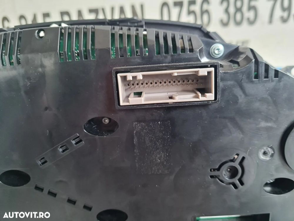 Ceasuri Bord Audi A4 B8 A5 2.0 Tdi Euro 5 Cod Motor CJC Cutie Automata NYM An 2012-2013-2014-2015 Cod 8T0920932P Volan Stanga Mic Defect Dezmembrez Audi A5 Facelift 2.0 Tdi Automat Motor CJC Cutie Automata NYM Volan Stanga Xenon Piele An 2012-2013-2014-2015 - 8