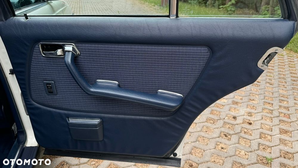 Mercedes-Benz W123 - 31