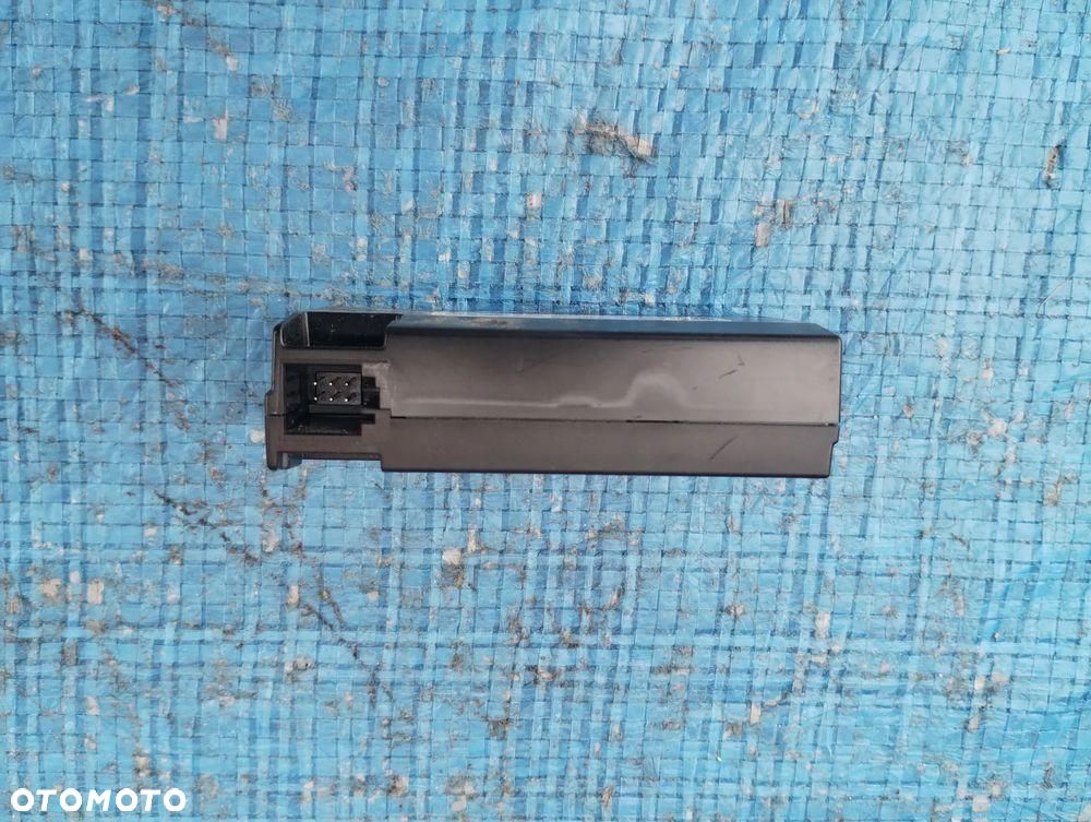 Audi A4 B9 Port Gniazdo USB Charge Only AUX 4M0035726 - 3