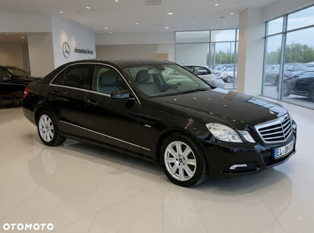 Mercedes-Benz Klasa E 200 CGI BlueEFFICIENCY Automatik Avantgarde - 2