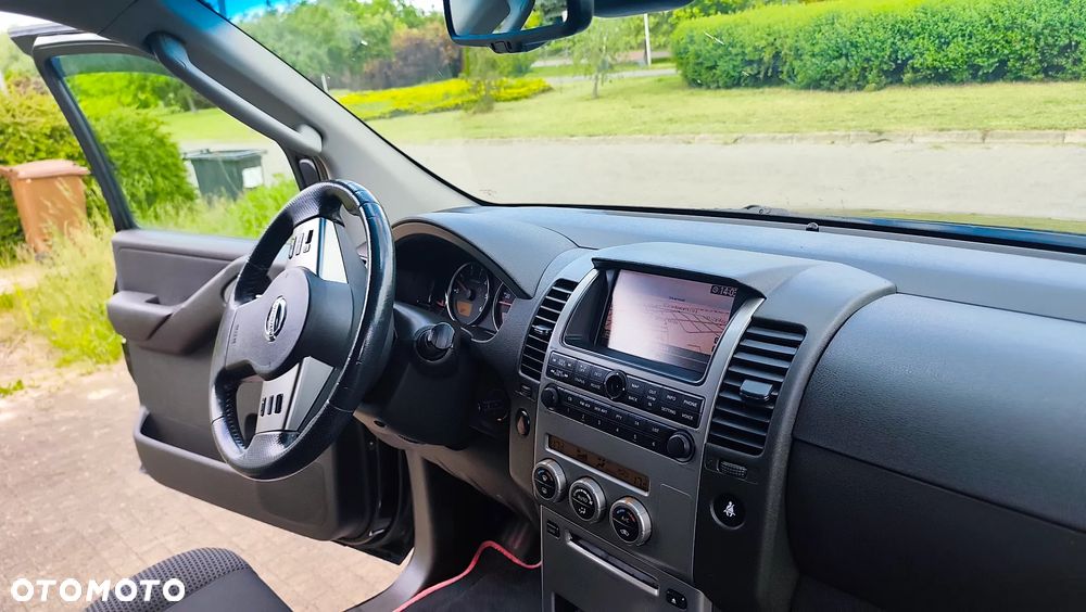 Nissan Pathfinder 2.5 dCi Premium - 28