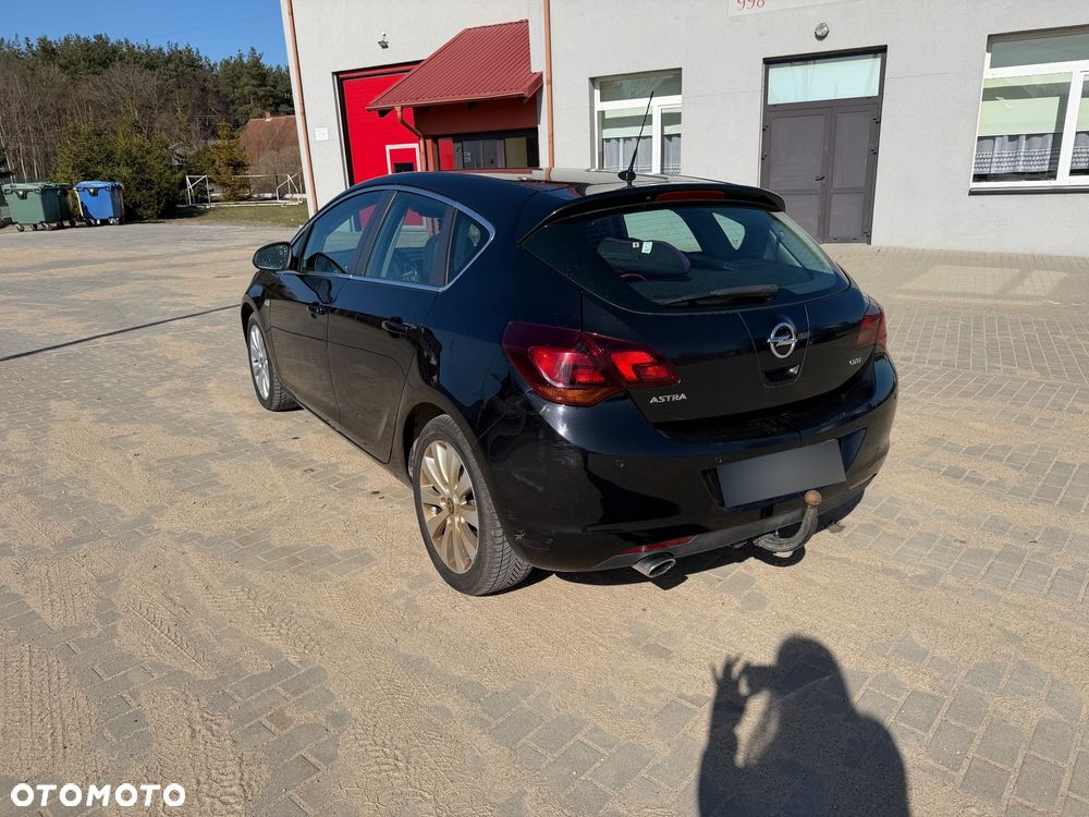 Opel Astra 2.0 CDTI Cosmo - 7