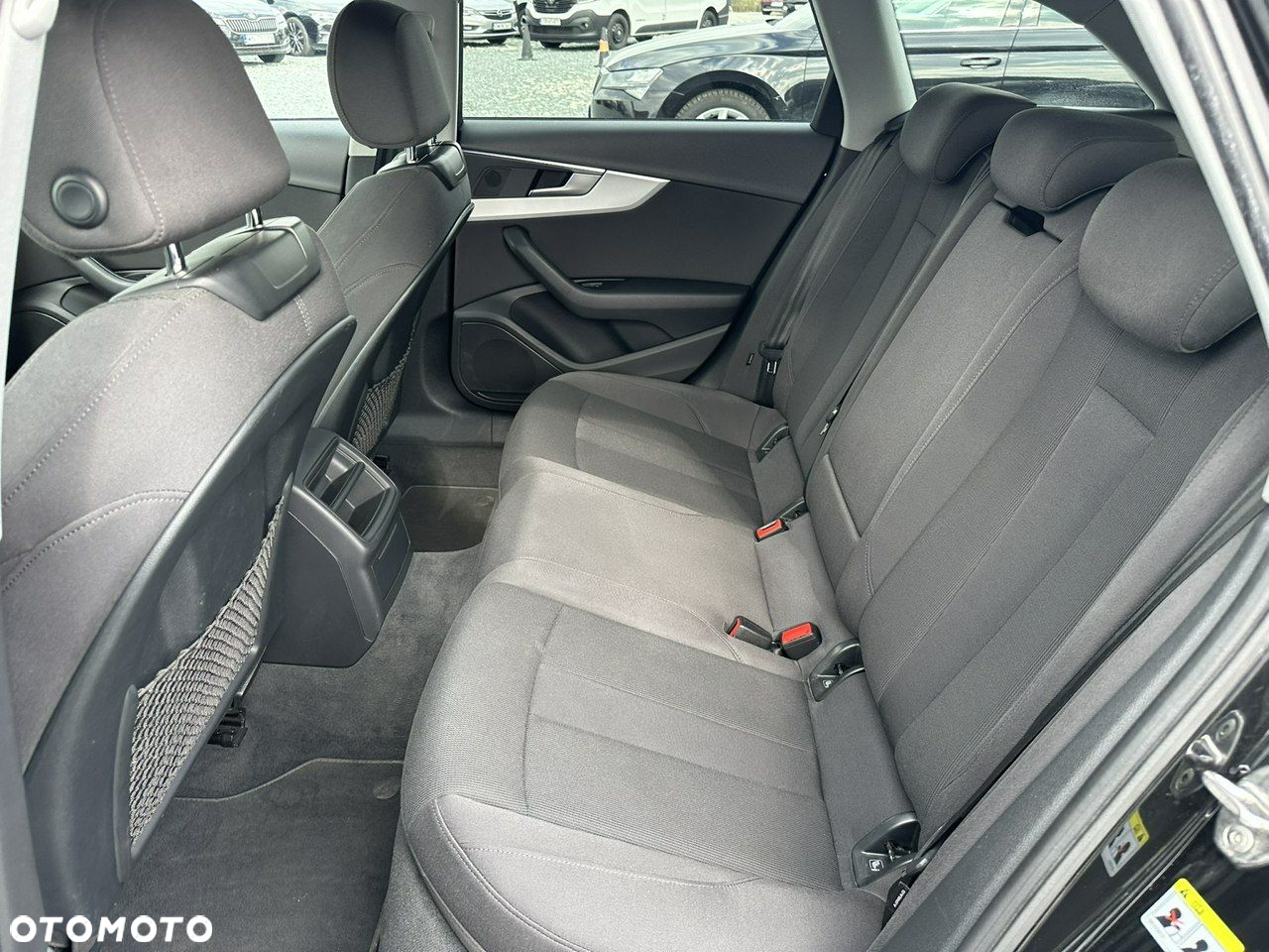 Audi A4 Allroad - 32