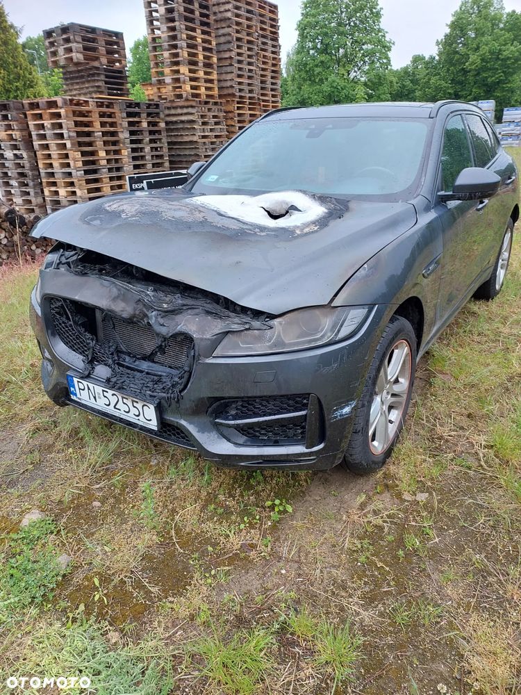 Jaguar F-Pace 20d AWD R-Sport - 6