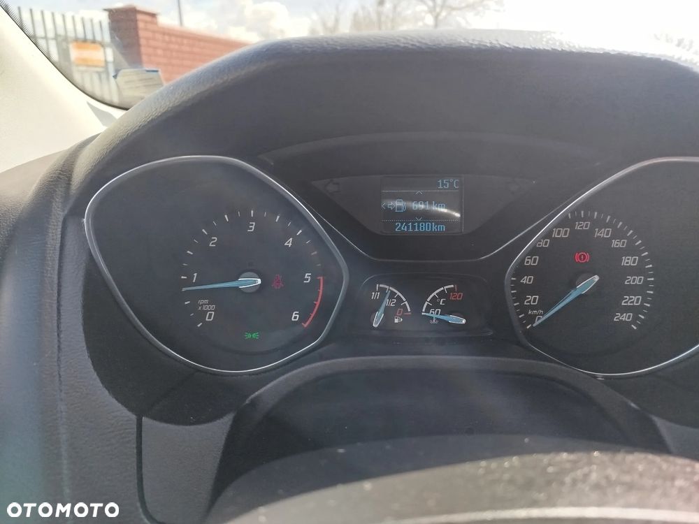 Ford Focus 1.6 TDCi DPF Champions Edition - 18
