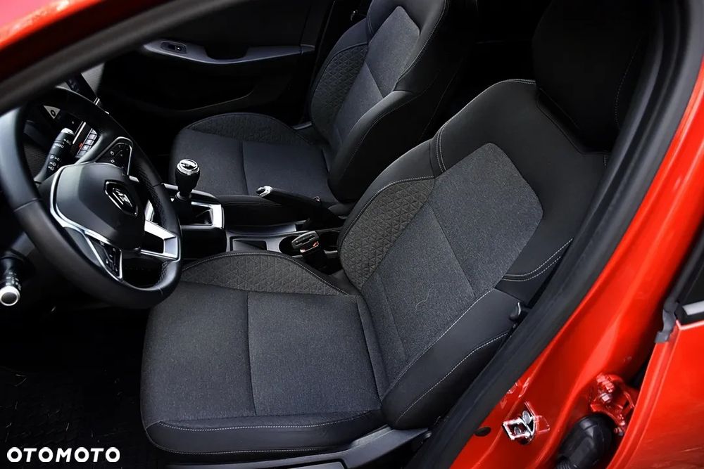 Renault Clio BLUE dCi 85 BUSINESS EDITION - 31