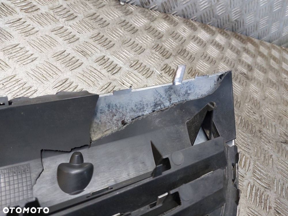 GRILL ATRAPA EMBLEMAT CHROM OPEL ZAFIRA B II LIFT - 6