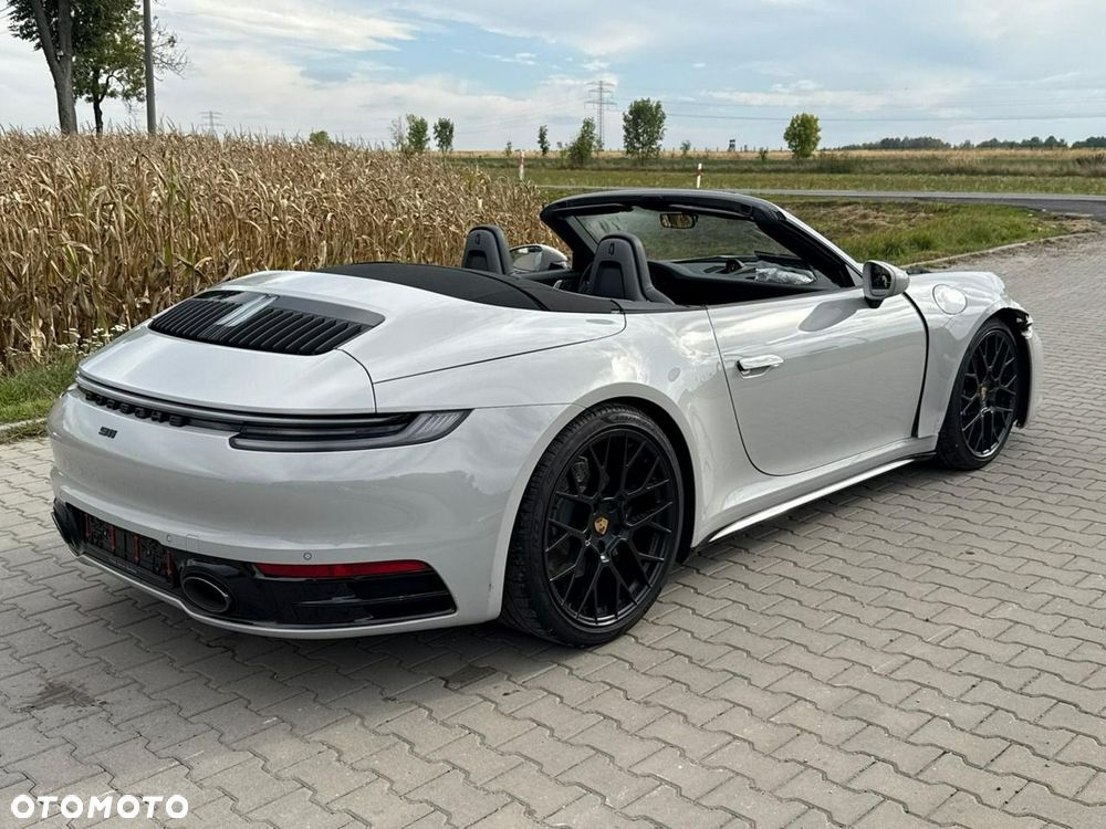 Porsche 911 Carrera 4S - 9